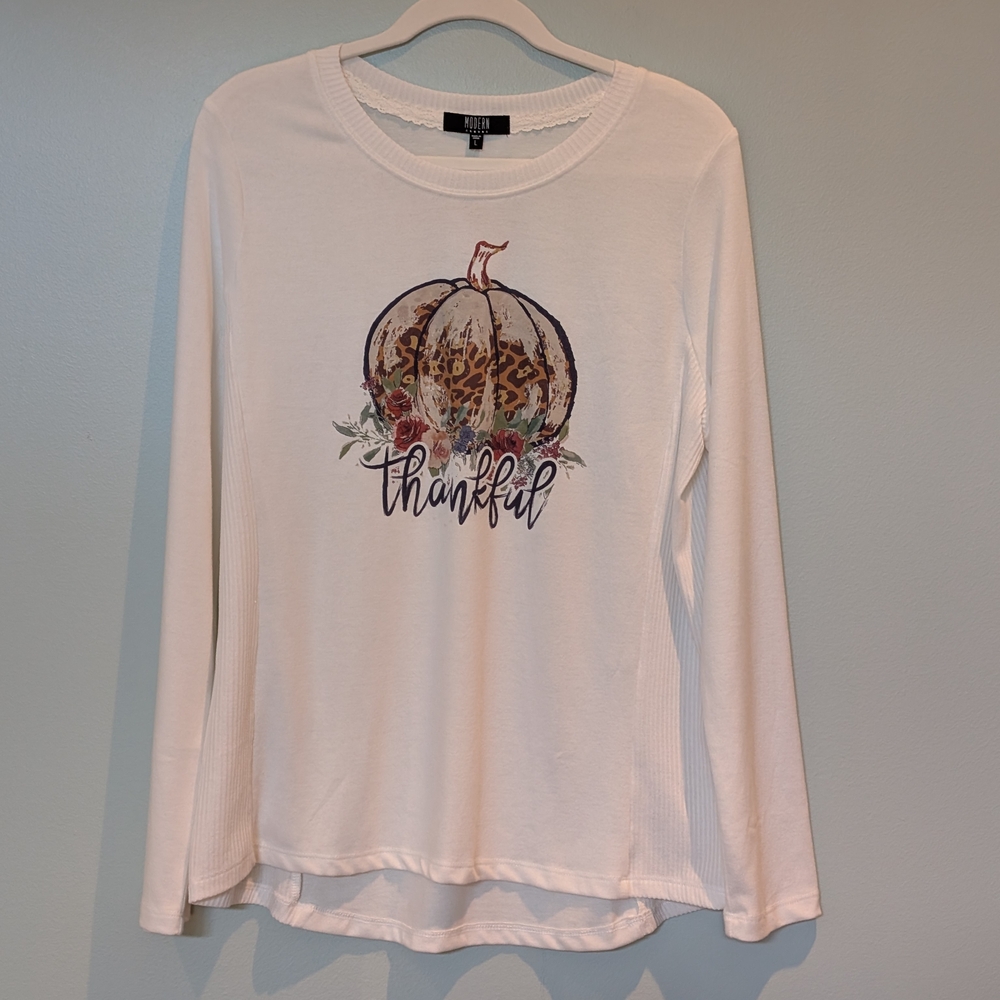 Modern Canvas White Pumpkin 'Thankful" Fall Cozy Long Sleeve